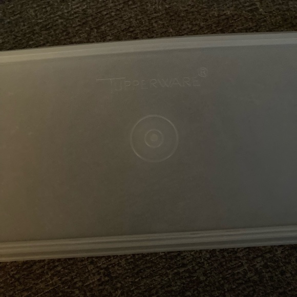 Tupperware 892 with Lid 893, like new, Long container! - Picture 6 of 6